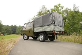 UAZ 390945