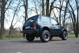 Lada 2121 Niva Bronto