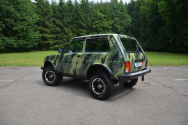 Lada 2121 Niva Bronto