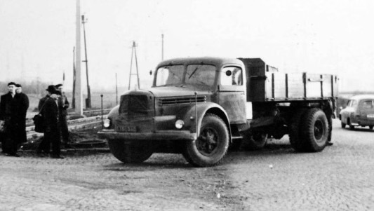 Škoda 706 R