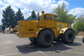 K-700 Kirovec